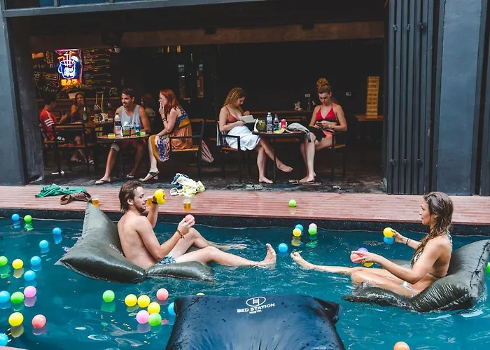 Bed Station KhaosanHostal